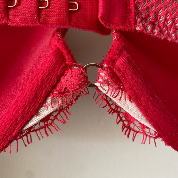 NWOT Victoria secret very sexy push up pigeonnant 38D bra rhinestones/diamonds - Picture 8 of 16